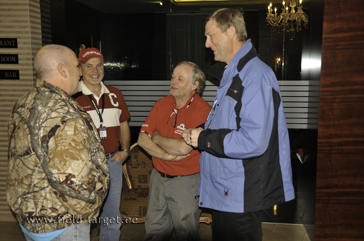 Õhtul oli hotellis Divinius  tehniline koosolek